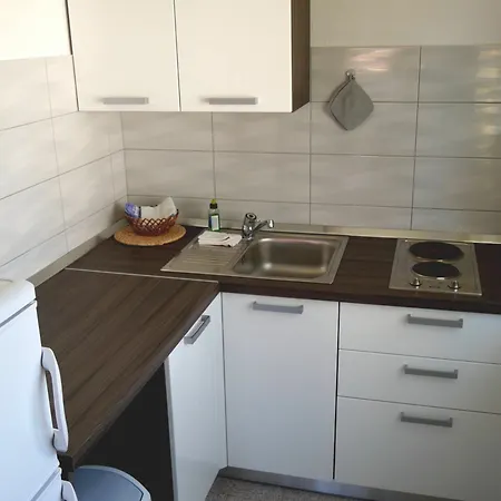 Apartamento Dalmatian Coast W/ Garden & Sea View, Near - Moments F *